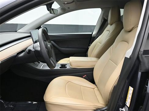 Used 2021 Tesla Model Y Long Range image 10