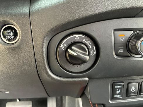 Used 2023 Nissan Frontier PRO-4X w/ Pro-4X Premium Package AWD/4WD image 28