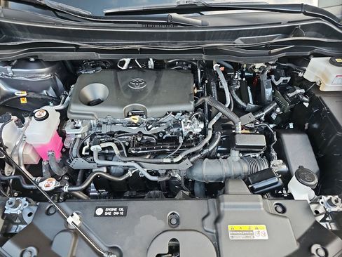 Certified 2025 Toyota Sienna LE image 22