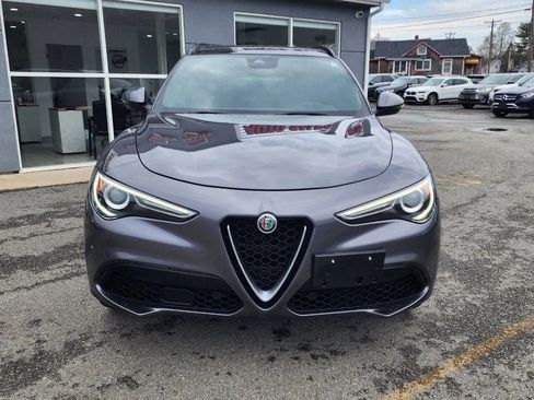 Used 2018 Alfa Romeo Stelvio Ti Sport AWD/4WD image 2