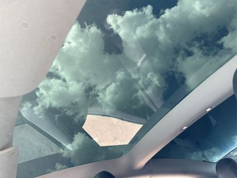 Used 2022 Tesla Model 3 Long Range image 22