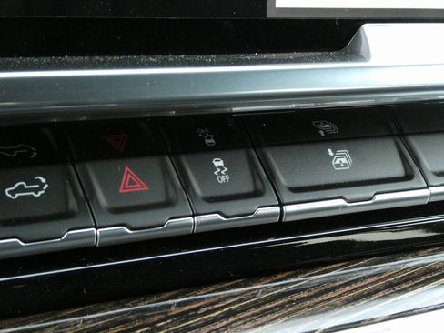 New 2025 GMC Sierra 2500 SLE w/ SLE Value Package; image 20