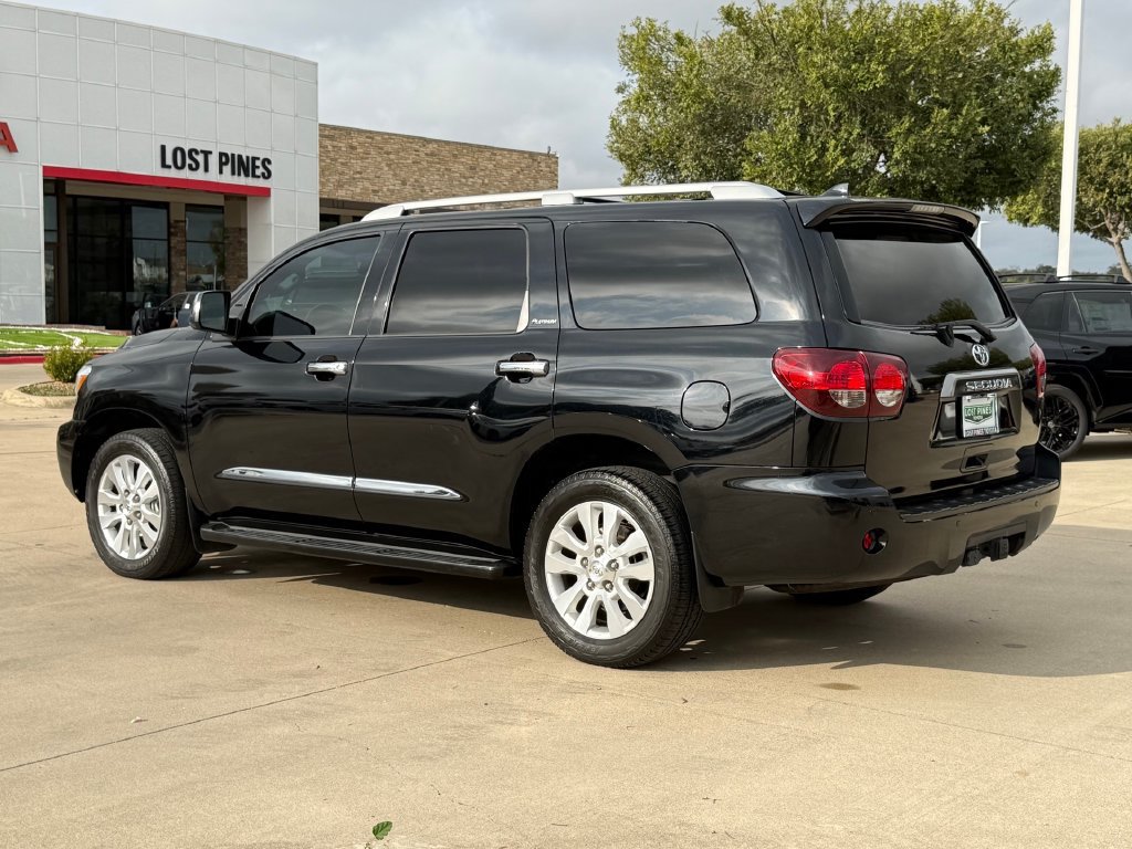 Used 2020 Toyota Sequoia Platinum AWD/4WD image 3