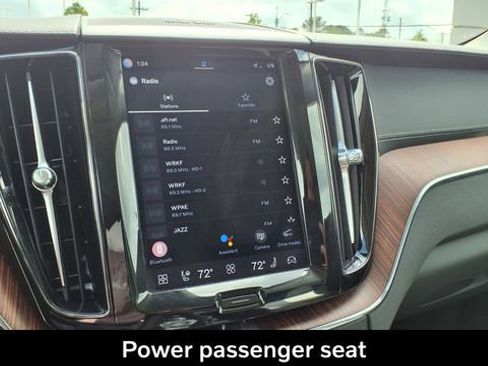 Certified 2023 Volvo XC60 B5 Ultimate w/ Climate Package image 27