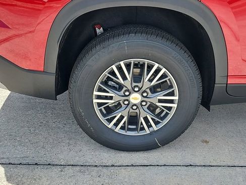 New 2026 Chevrolet Traverse LT FWD image 5