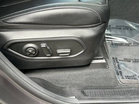 Certified 2024 Jeep Grand Cherokee L Limited image 35