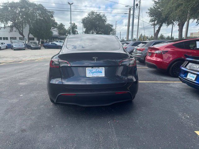 Used 2025 Tesla Model Y Long Range RWD image 4
