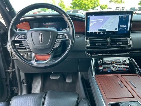 Used 2024 Lincoln Navigator L 4WD image 40