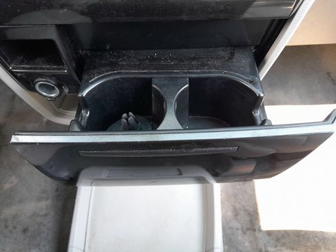 Used 2014 Toyota Sienna L FWD image 26