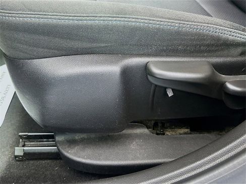 Used 2018 Chevrolet Cruze LT image 18