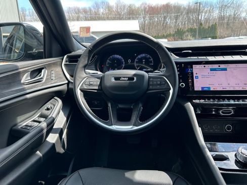 New 2026 Jeep Grand Cherokee L Limited AWD/4WD image 16