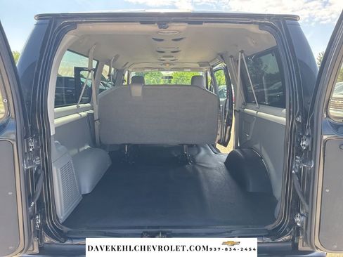 Used 2011 Ford E-150 and Econoline 150 Wagon RWD image 26
