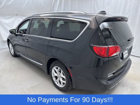 Used 2017 Chrysler Pacifica Touring-L Plus w/ Tire & Wheel Group image 5