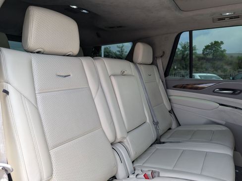 Used 2022 Cadillac Escalade Sport Platinum w/ LPO, ONYX Package AWD/4WD image 27