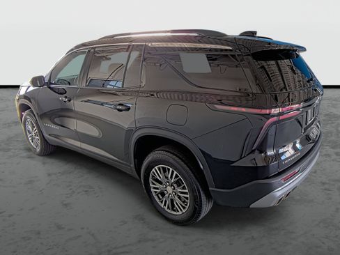 Used 2024 Chevrolet Traverse LT FWD image 11