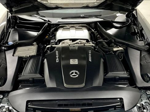 Used 2018 Mercedes-Benz AMG GT S w/ Exclusive Interior Package image 33
