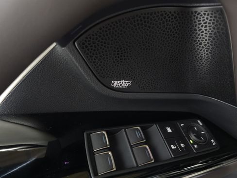 Used 2024 Lexus LX 600 4WD w/ Appearance Package image 17