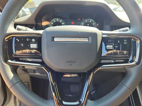 Used 2026 Land Rover Range Rover Evoque S image 18