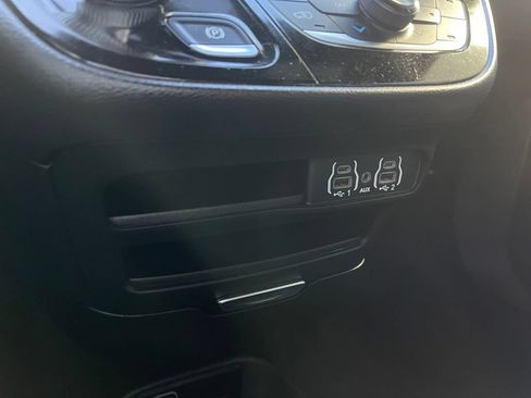 Used 2025 Chrysler Pacifica Select FWD image 32