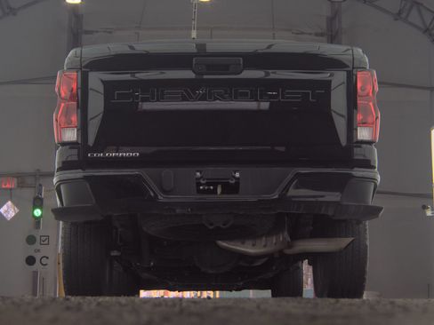 Used 2023 Chevrolet Colorado W/T image 8