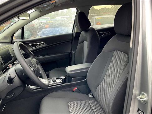 Used 2023 Kia Sportage LX image 24