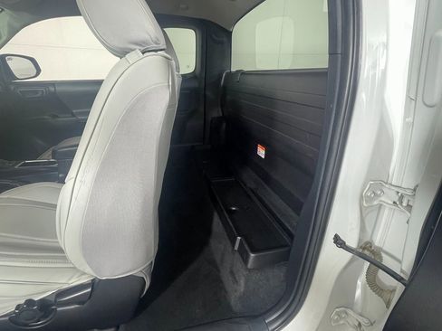 Used 2019 Toyota Tacoma SR5 image 23