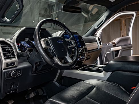 Used 2022 Ford F250 Lariat w/ Lariat Value Package image 14