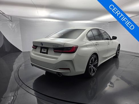 Used 2023 BMW 330i Sedan w/ Driving Assistance Package RWD image 4