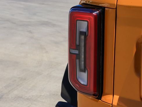 Used 2021 Ford Bronco First Edition AWD/4WD image 11