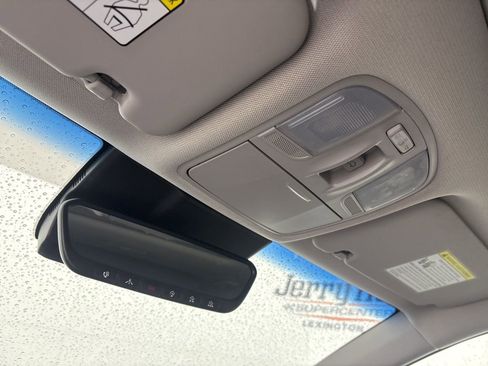 Used 2023 Hyundai Kona Limited image 19