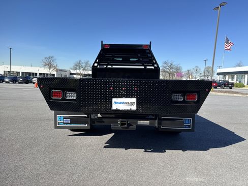 New 2025 GMC Sierra 3500 Pro w/ Convenience Package image 9