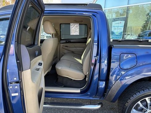 Used 2015 Toyota Tacoma PreRunner image 28