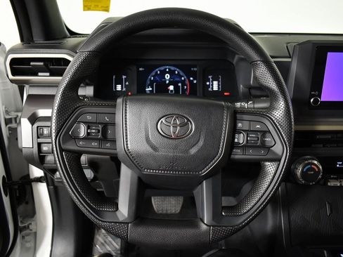 Certified 2025 Toyota Tacoma SR5 image 28