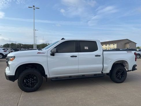 Used 2023 Chevrolet Silverado 1500 Custom Trail Boss image 7