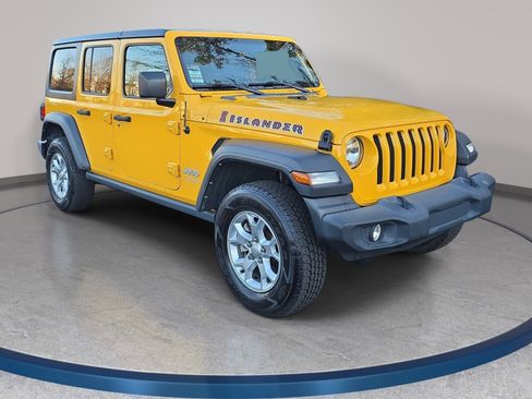 Used 2021 Jeep Wrangler Unlimited Islander image 3