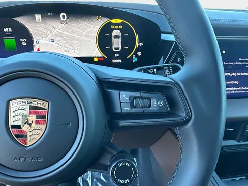 Certified 2024 Porsche Macan 4 Electric image 26