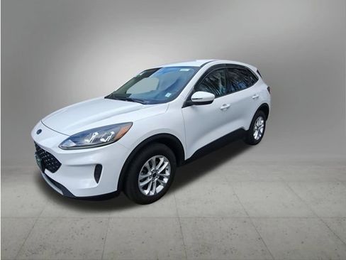 Used 2020 Ford Escape SE image 4