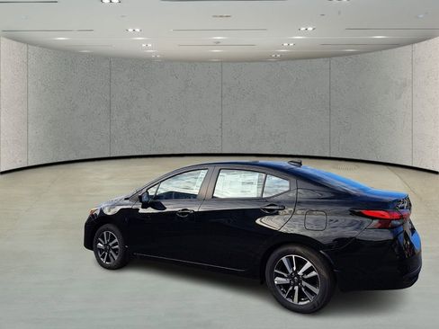 Used 2025 Nissan Versa SV w/ Trunk Package image 7