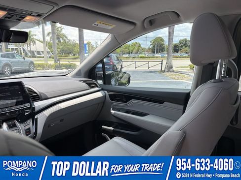 Used 2024 Honda Odyssey Touring image 13