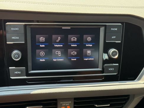 Used 2024 Volkswagen Jetta Sport FWD image 18