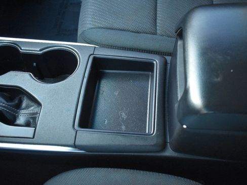 Used 2015 Toyota Camry LE image 30