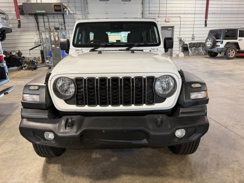 Used 2024 Jeep Wrangler Unlimited Sport AWD/4WD image 41