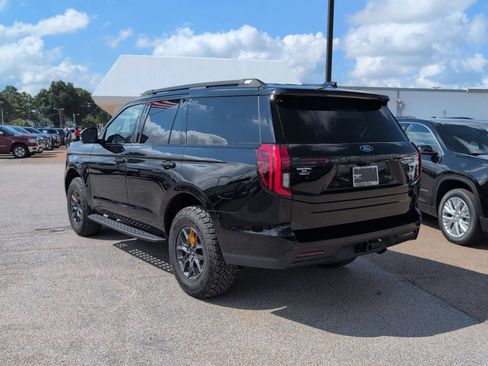Used 2026 Ford Expedition Tremor AWD/4WD image 3