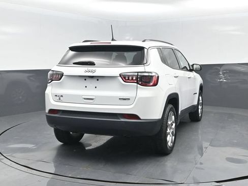 Used 2022 Jeep Compass Latitude AWD/4WD image 21