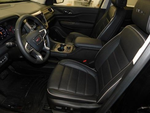 Used 2023 GMC Acadia Denali w/ Denali Ultimate Package image 13