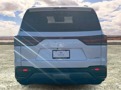Used 2023 Lexus LX 600 4WD w/ Premium Package image 6