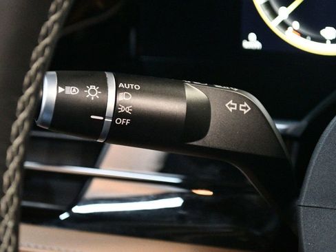 Used 2025 INFINITI QX80 Sensory image 75