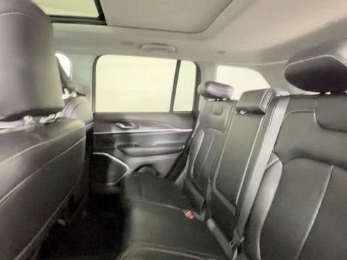 Used 2023 Jeep Grand Cherokee 4WD 4xe image 23