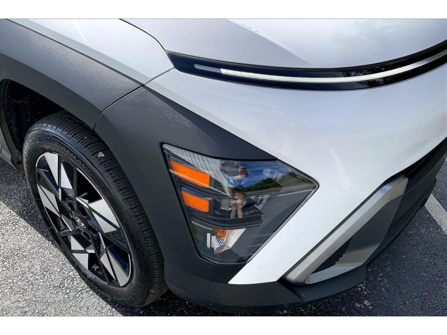 Used 2025 Hyundai Kona SEL AWD/4WD image 26