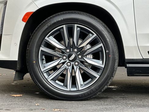 Used 2021 Cadillac Escalade Sport w/ Driver Assist Tech Package image 34